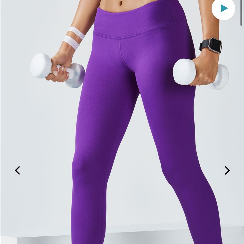 Fabletics Mid-Rise Powerhold Capri